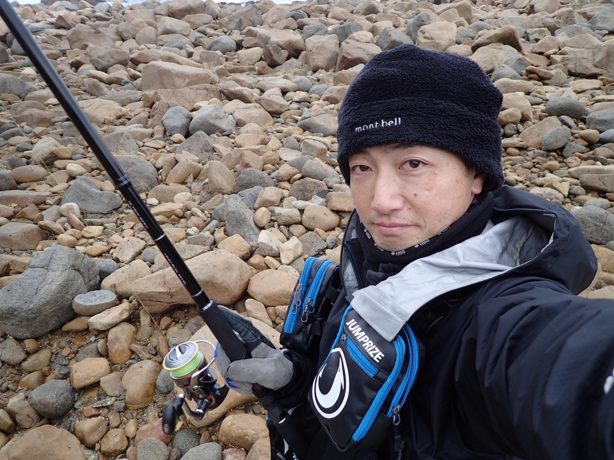ヒラスズキ ヒラメ狙いで糸島のゴロタ石系のサーフに行って来た 18年2月下旬 釣りキチ隆の視点
